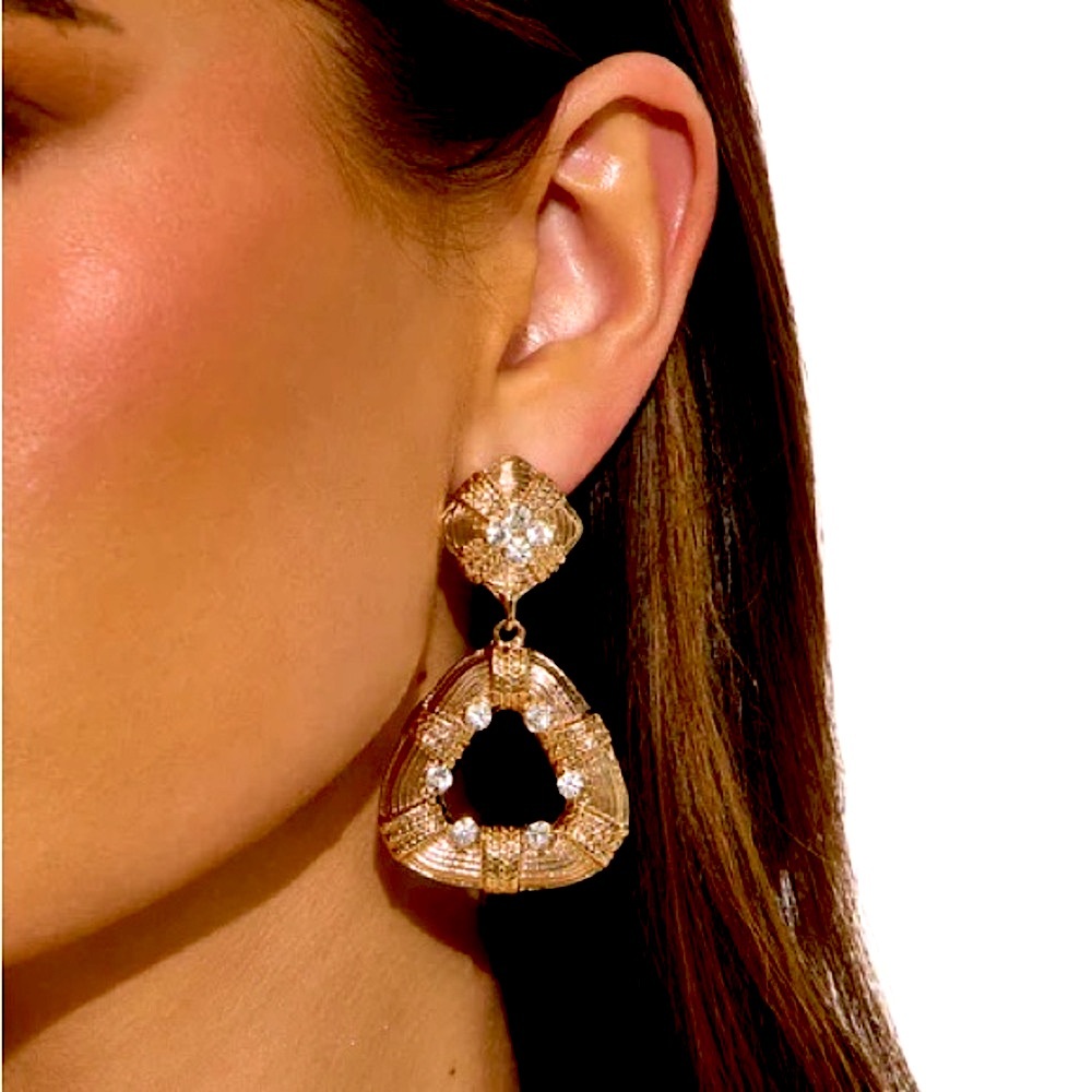 Miss Mindful Gold Drop Earrings NEW 🏷️